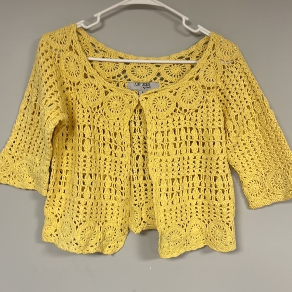 Super cute!  Attitudes by Renee yellow knitted sweater, Small, knitted patterns